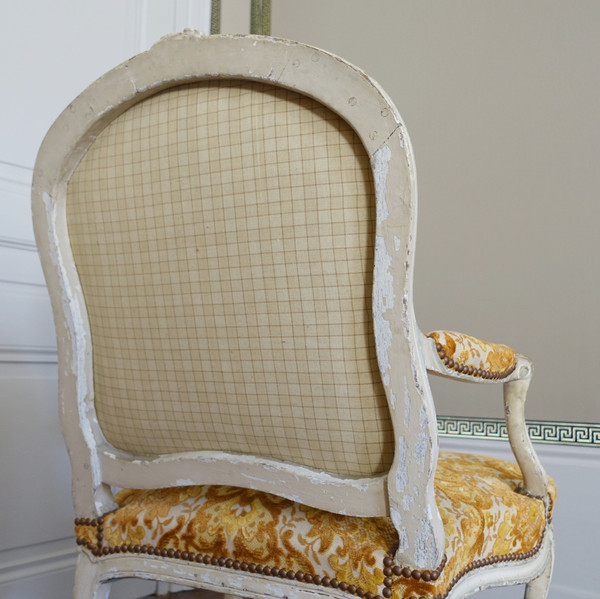 Fauteuil à la Reine d'époque Louis XV, velours frappé