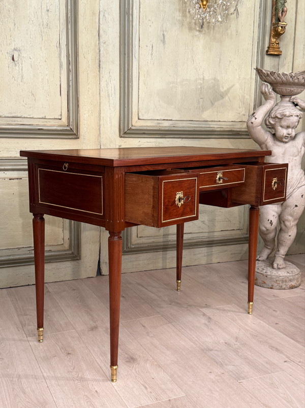 Leonard Boudin, Bureau Plat En Acajou d'Eoque Louis XVI Stamped About 1780