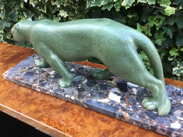 Art-Deco panther