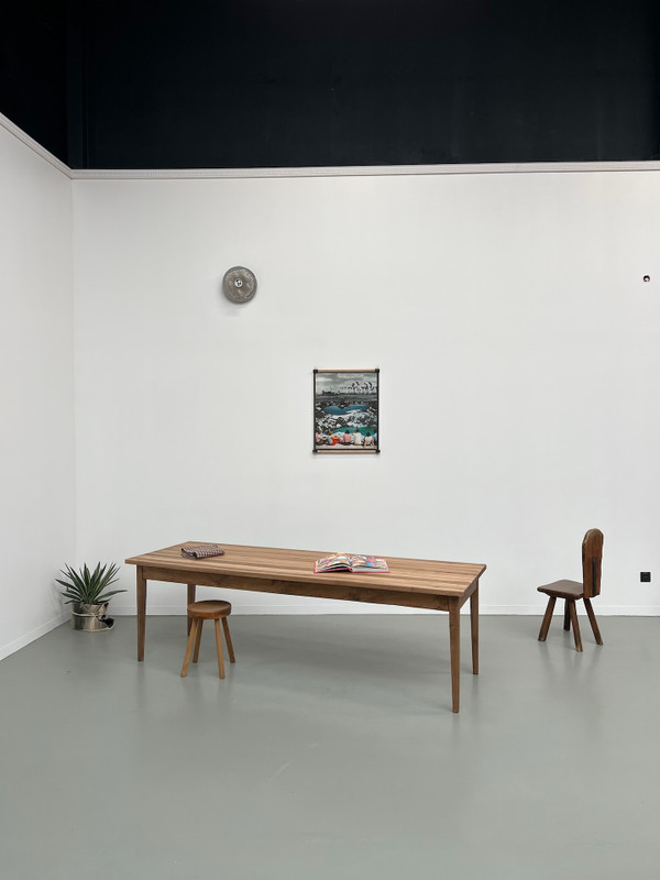 Table de ferme aux pieds fuseaux, hêtre et frêne massif