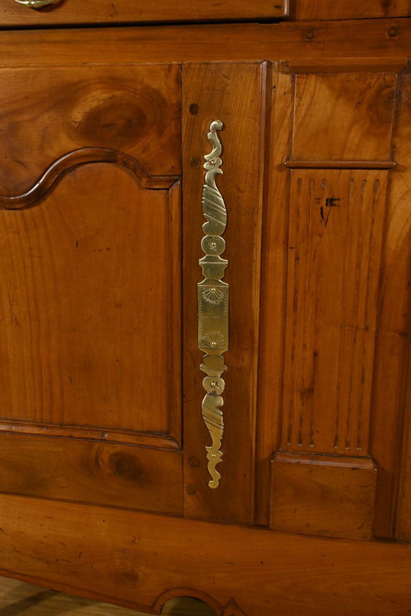 Credenza Val de Loire in ciliegio, stile Luigi XV - metà del XIX secolo