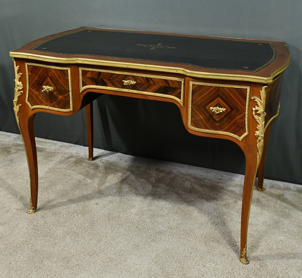 Mahogany and Rosewood Small Middle Desk, Louis XV style, Napoleon III period - Mid-19th century