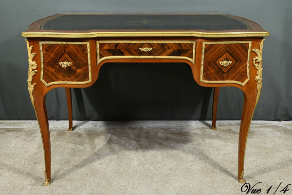 Mahogany and Rosewood Small Middle Desk, Louis XV style, Napoleon III period - Mid-19th century