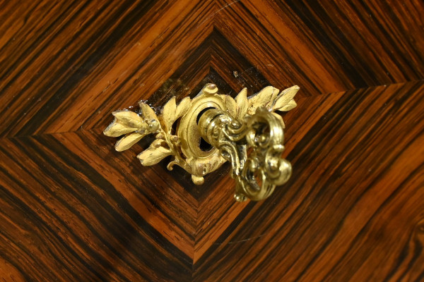 Mahogany and Rosewood Small Middle Desk, Louis XV style, Napoleon III period - Mid-19th century