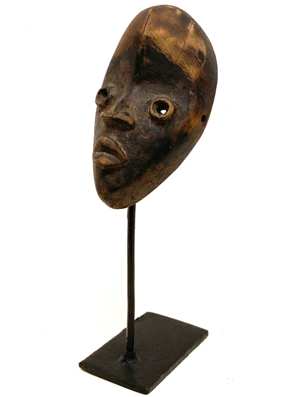 DAN passport mask from Ivory Coast