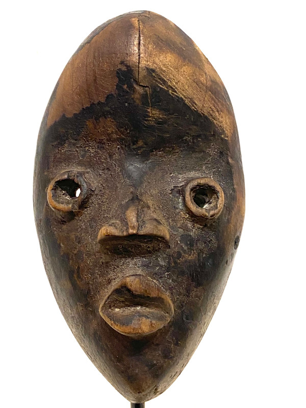 DAN passport mask from Ivory Coast