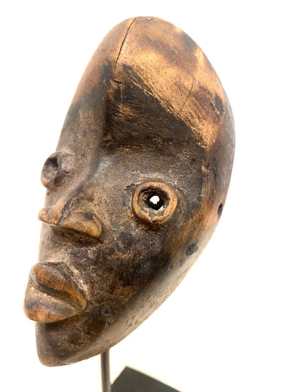 DAN passport mask from Ivory Coast