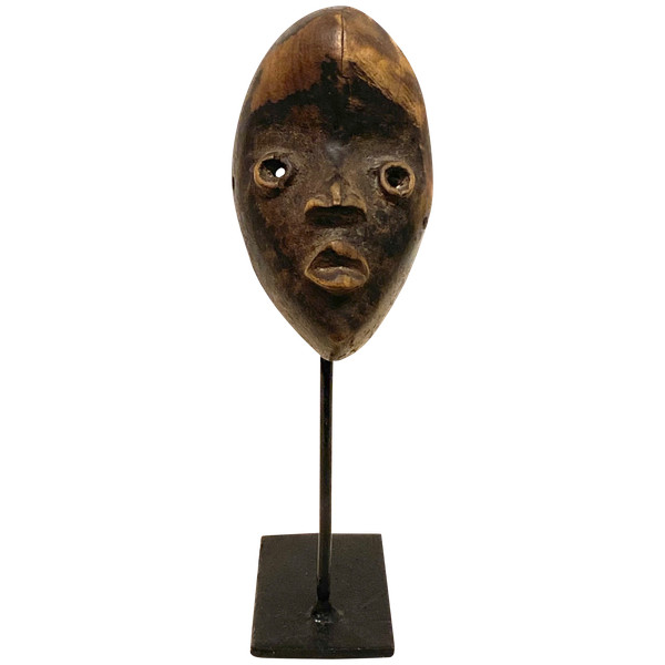 DAN passport mask from Ivory Coast