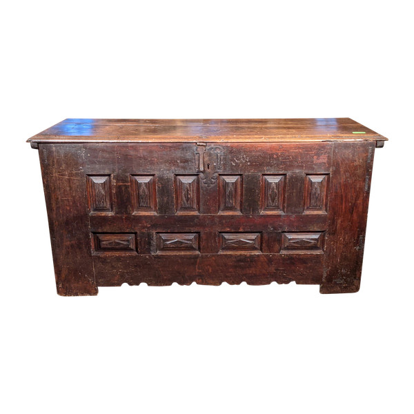 Large Haute Epoque chest