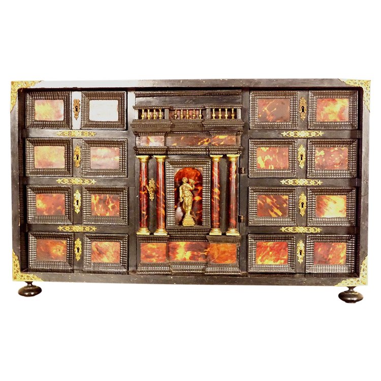 Cabinet Italien Bois Noirci écaille Bronze Doré Vestale Colonnettes XVIIème