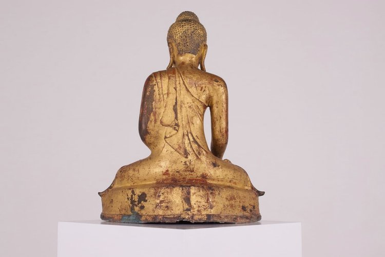 Buddha aus vergoldeter Bronze, Mandalay-Epoche