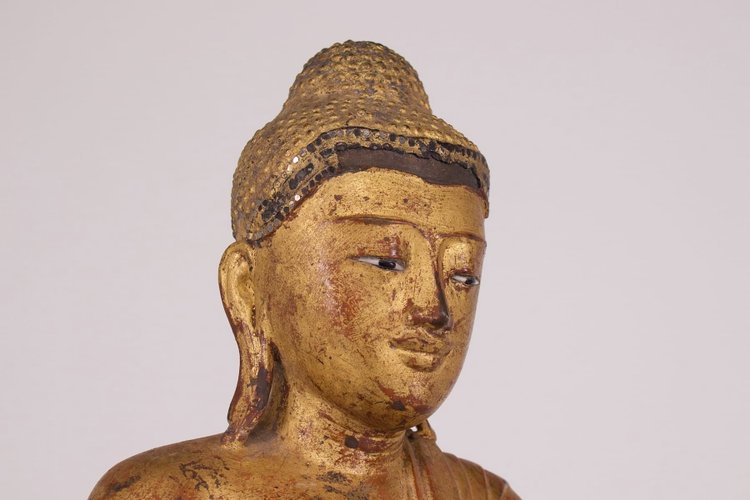 Buddha aus vergoldeter Bronze, Mandalay-Epoche