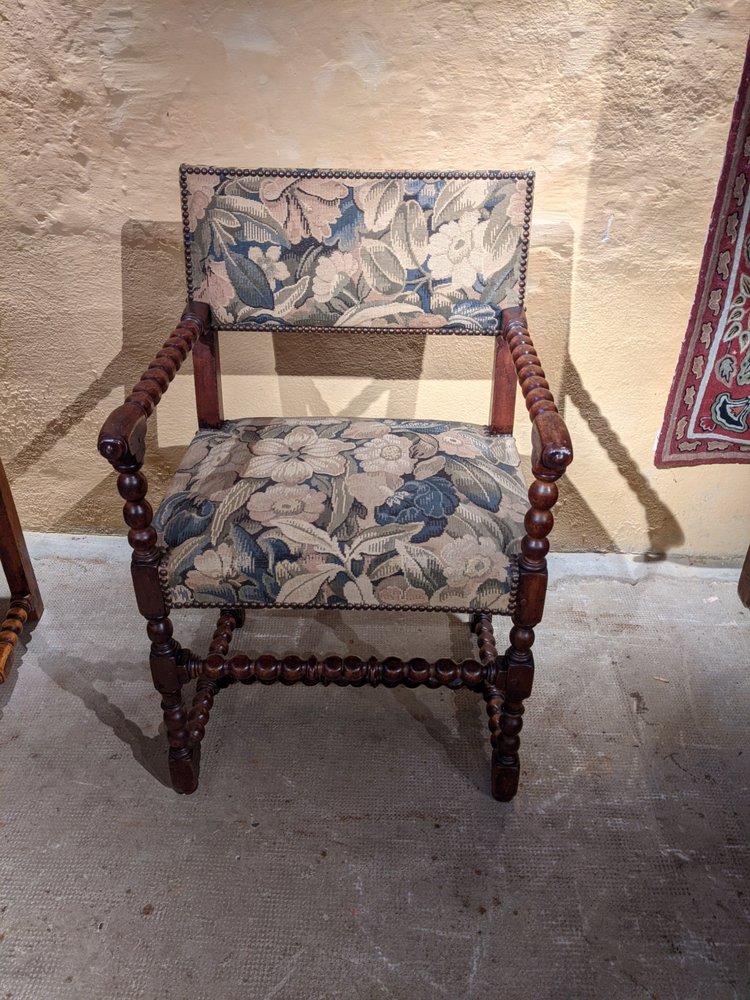 2 fauteuilsà bras style Haute époque