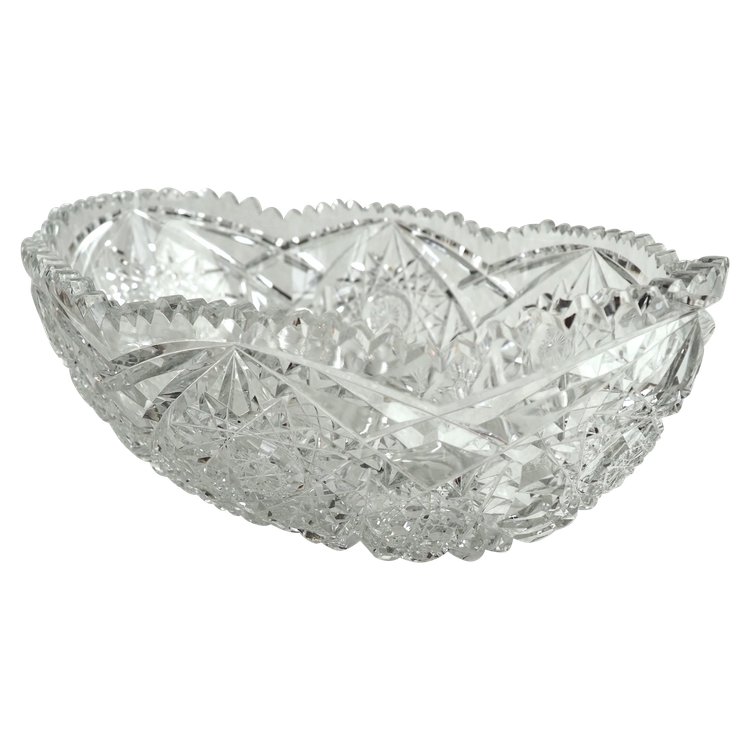 Large bowl or jardinière in richly cut Baccarat crystal