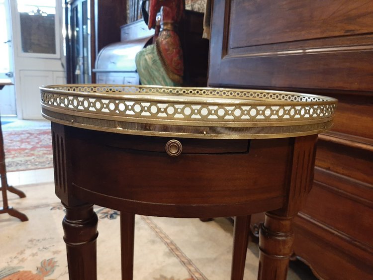 Louis XVI style mahogany Bouillotte table - 20th century