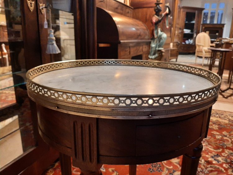 Louis XVI style mahogany Bouillotte table - 20th century