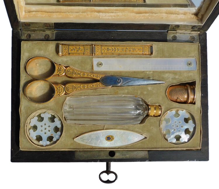 Sewing kit box Mother-of-pearl and gold embroidery scissors Palais Royal 19th century