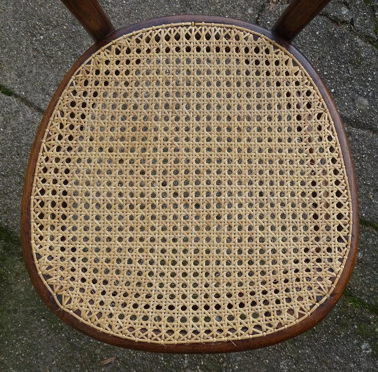 Thonet chair No. 10, circa 1870, rosewood decor