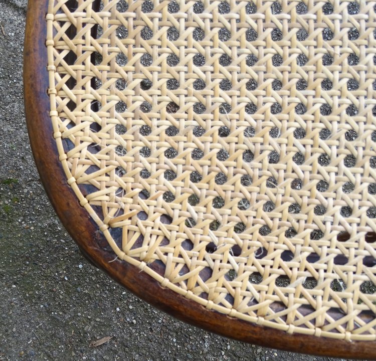 Thonet chair No. 10, circa 1870, rosewood decor