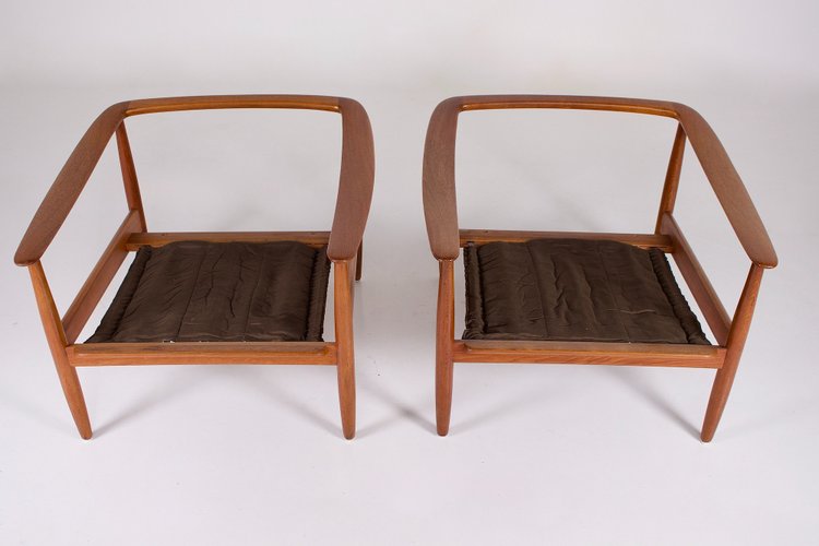 Pair of Scandinavian-style armchairs