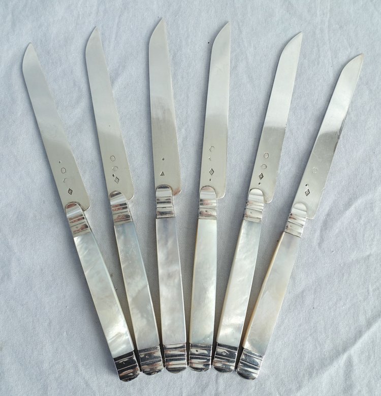 Set of 6 fruit knives, solid silver blade, mother-of-pearl handle, Vieillard hallmark