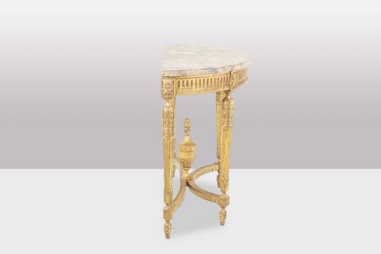 Console in gilded wood and Aleppo breccia marble. Circa 1780. LS55691657J