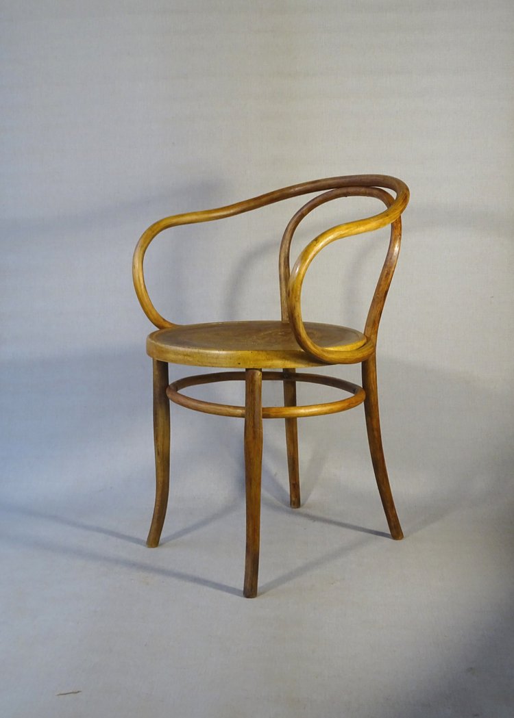 Fauteuil bistrot B9 Le Corbusier KOHN , vers 1915 assise bois, no Thonet