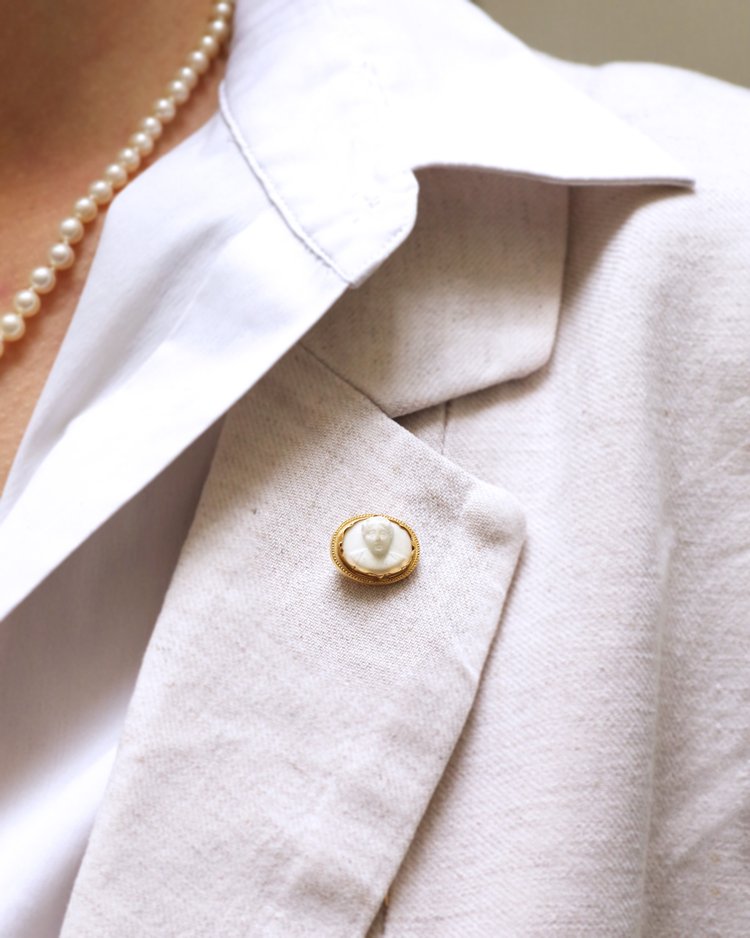 Cameo biscuit porcelain tie pin in 18k gold, man portrait cameo, biscuit porcelain, antique tie pin