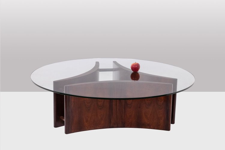 Rosewood coffee table, concave shape. 1970s. LS59121106A