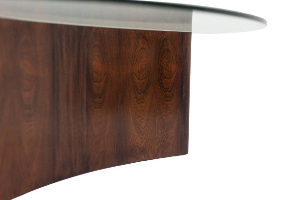 Rosewood coffee table, concave shape. 1970s. LS59121106A