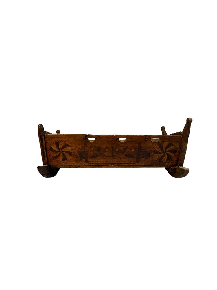 Painted cradle by Champorcher 1800