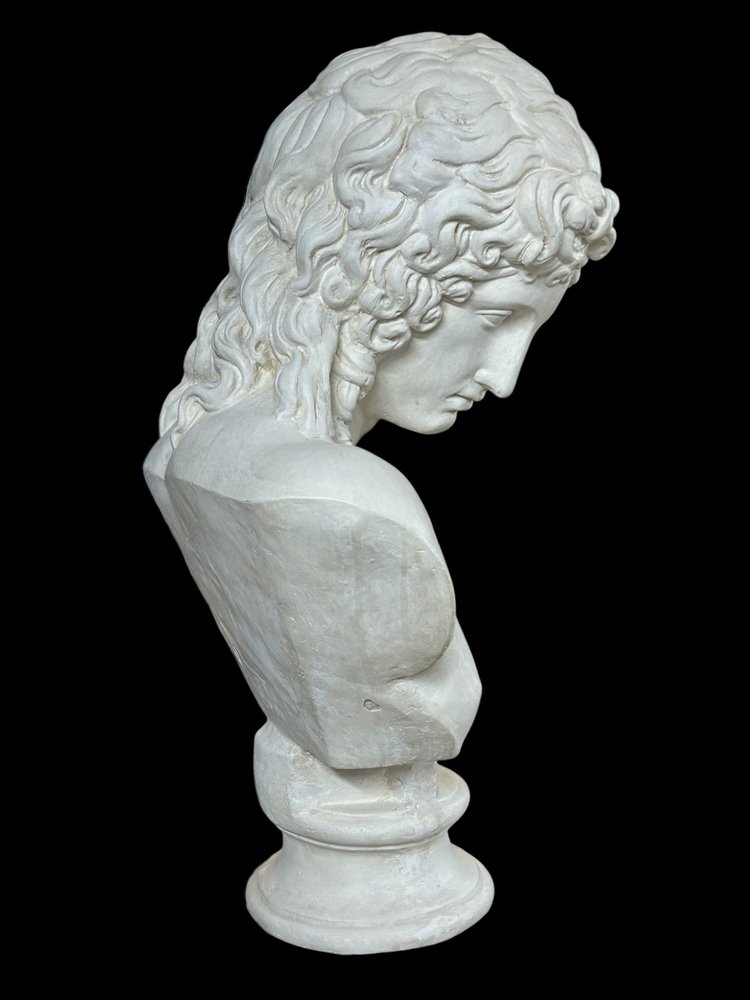 Buste En Plâtre éros De Centocelle Ou Amour De Praxitèle époque XXéme Siècle H 62 Cm