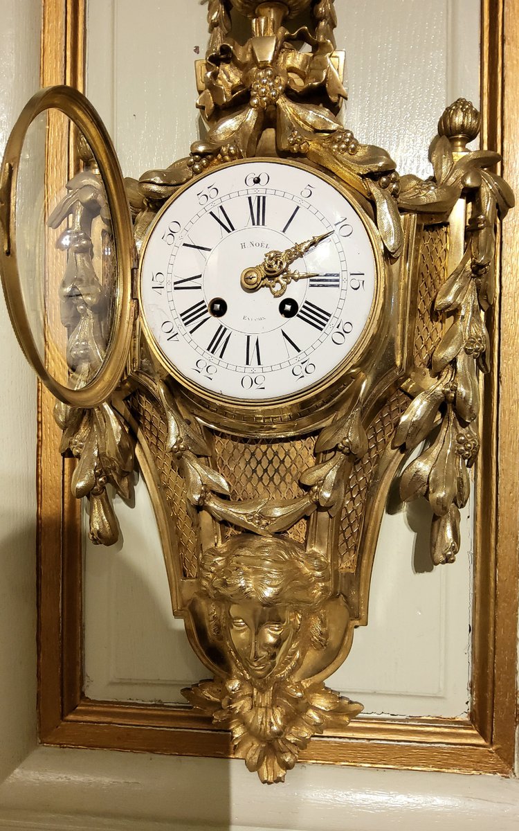 Large wall light in chiseled and gilded bronze in the Louis XVI style, Napoleon III period, 19th century