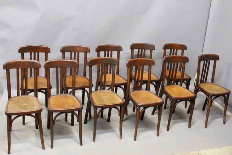 Suite De 12 Chaises De Bistrot De Style Baumann