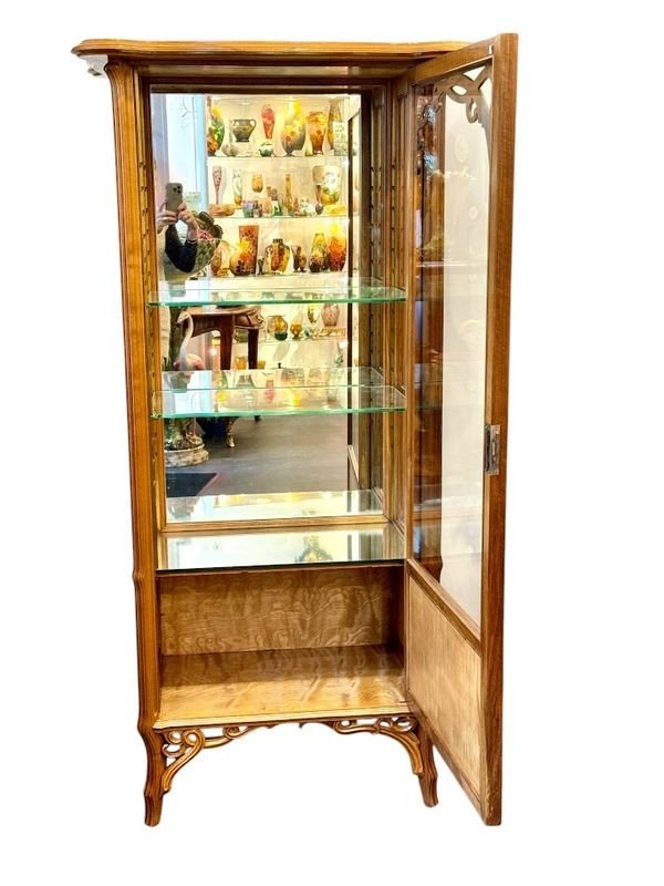 Emile Gallé "Clematis" display case