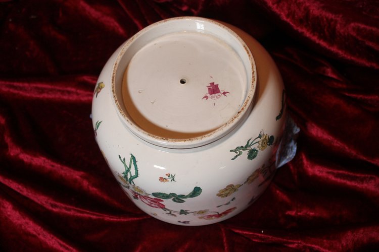 Gien earthenware cachepot with Marseille decoration with flowers and insects, 19th century