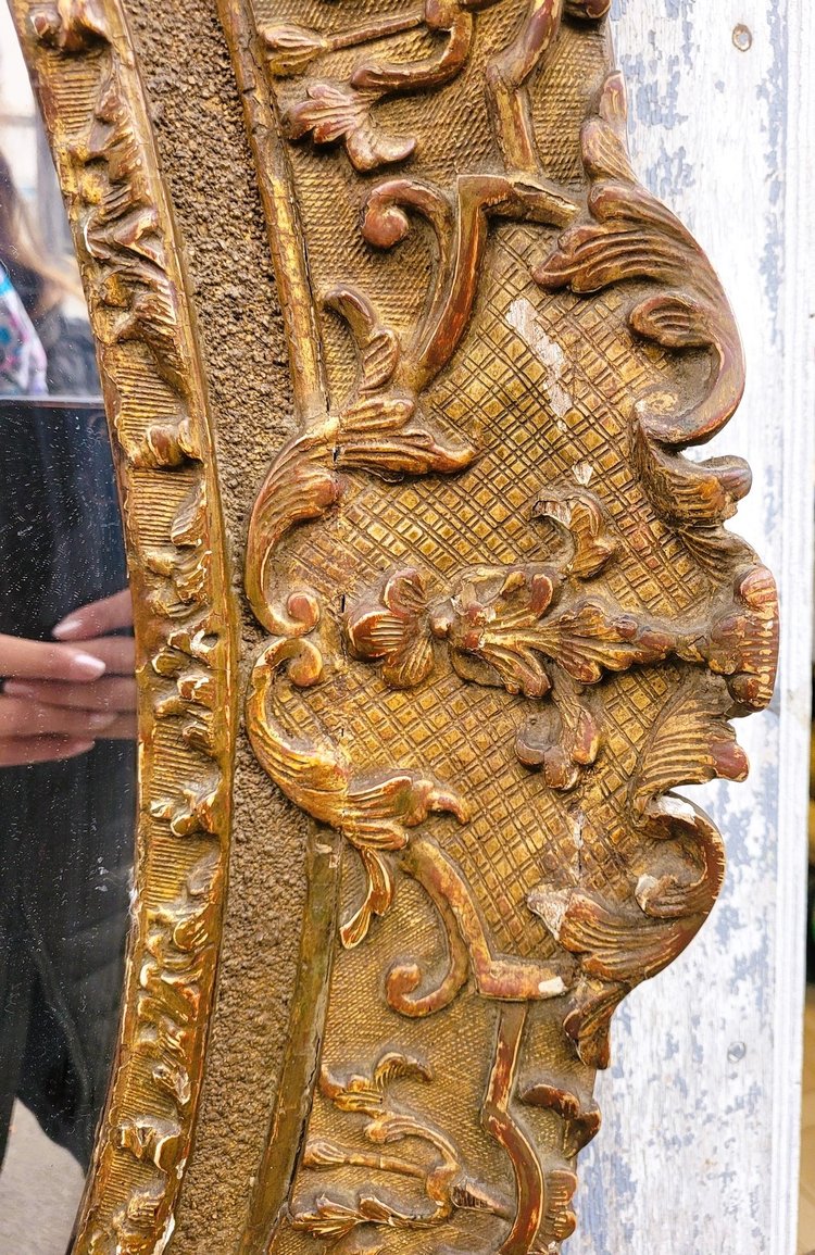 Large Oval Mirror in Carved and Gilded Oak, Louis XVI Period, 18th Century