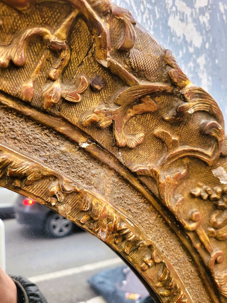 Large Oval Mirror in Carved and Gilded Oak, Louis XVI Period, 18th Century