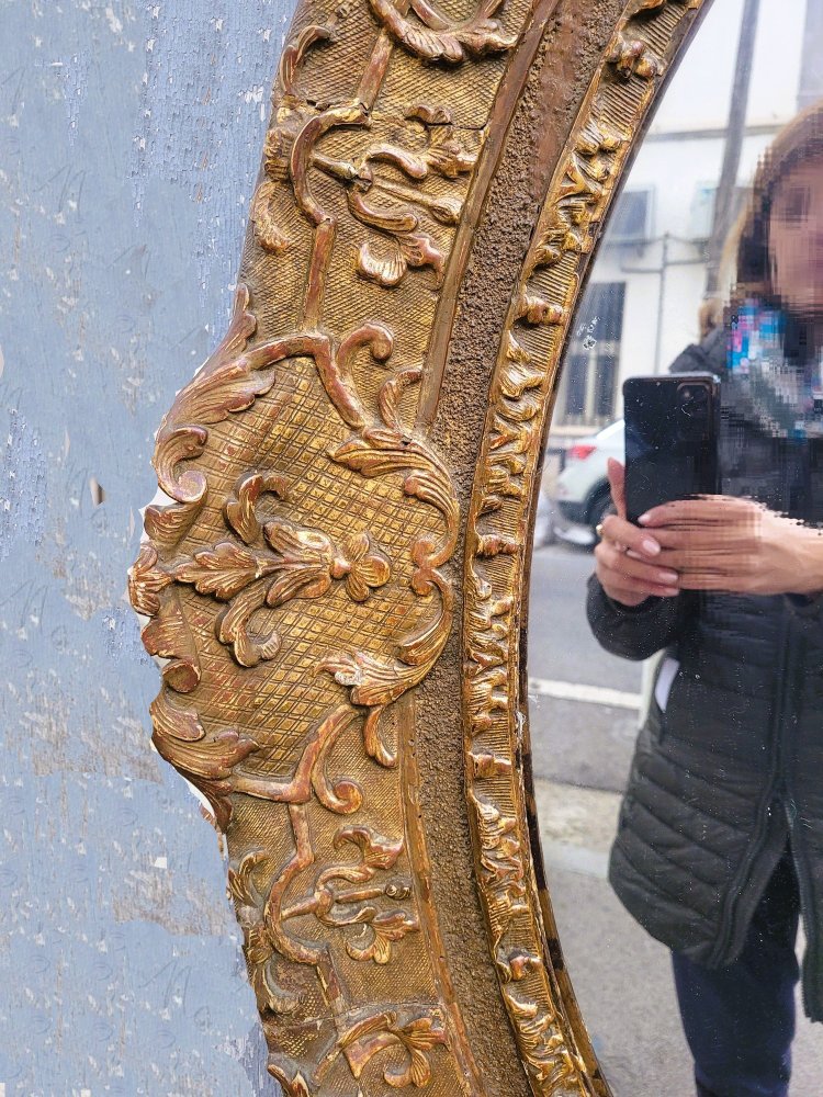 Large Oval Mirror in Carved and Gilded Oak, Louis XVI Period, 18th Century