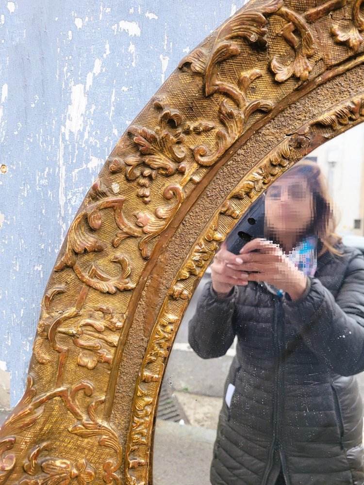 Large Oval Mirror in Carved and Gilded Oak, Louis XVI Period, 18th Century