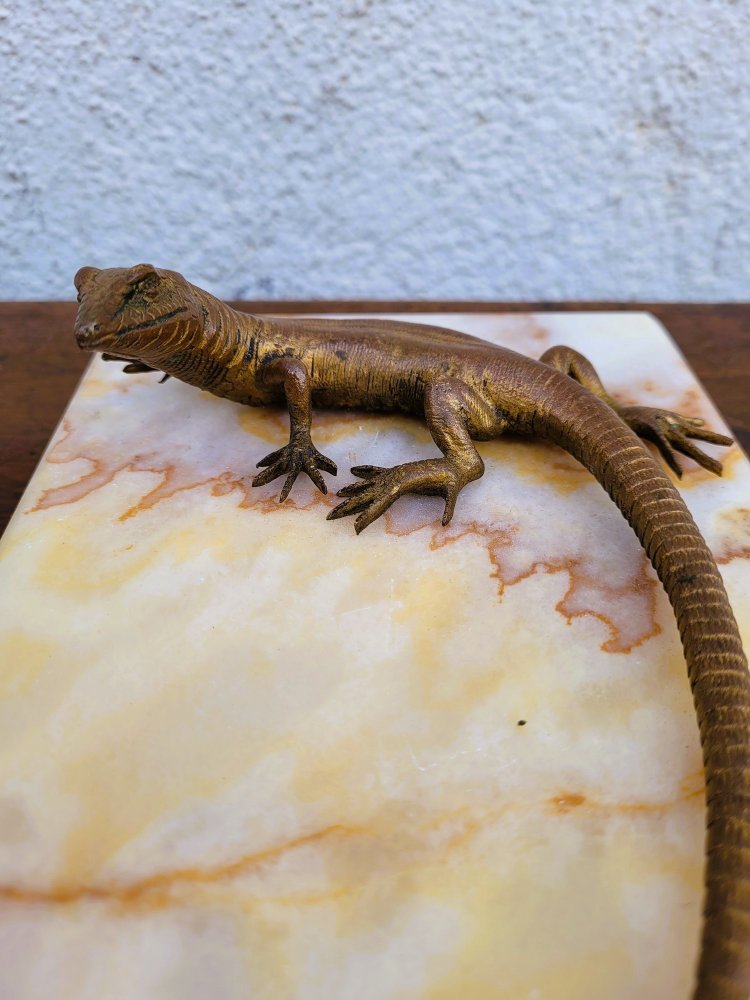 Bronze and Onyx Lizard Sculpture, Late 19th Early 20th Century