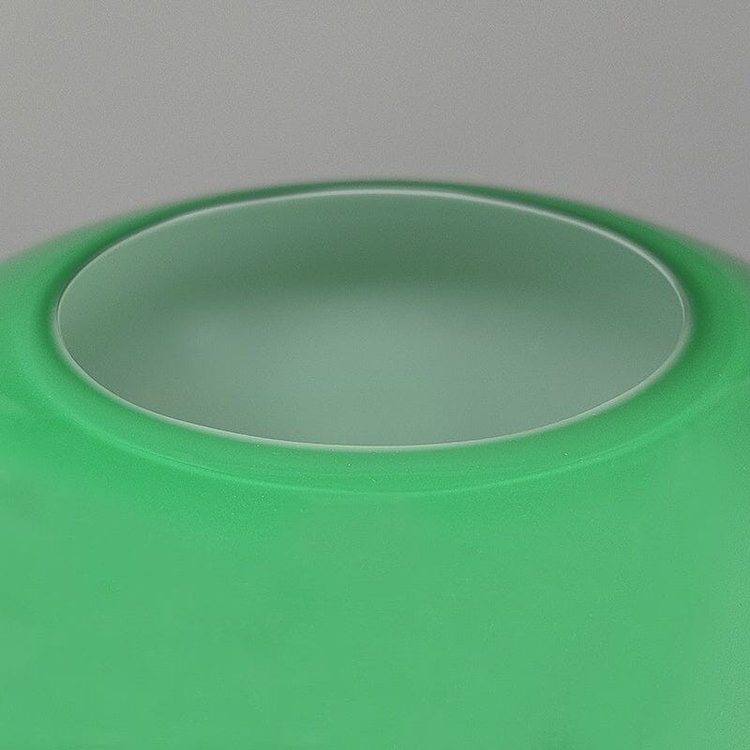 1960s Gorgeous Green Vase by Ind. Vetraria Valdarnese. Fabriqué en Italie