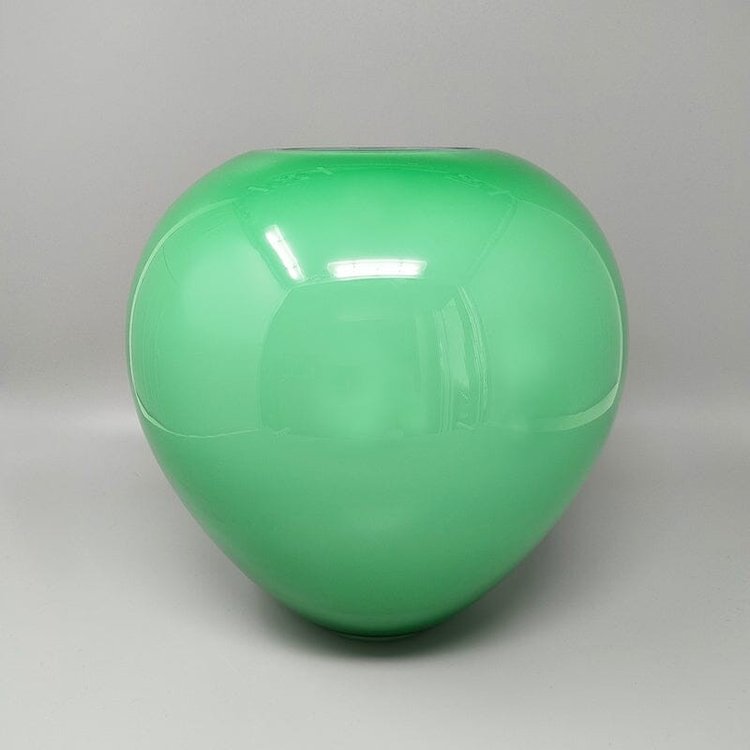 1960s Gorgeous Green Vase by Ind. Vetraria Valdarnese. Fabriqué en Italie