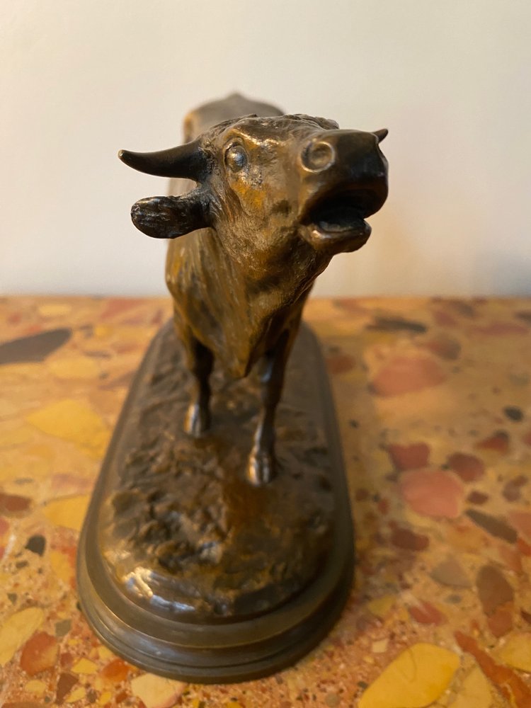 Taureau en bronze à patine brune XIXème signé Rosa Bonheur (1822-1899), cachet fondeur Peyrol 