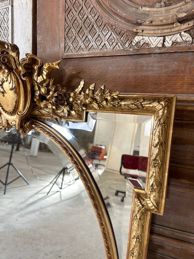 Louis XVI style mirror with closes