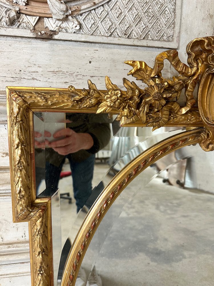 Louis XVI style mirror with closes