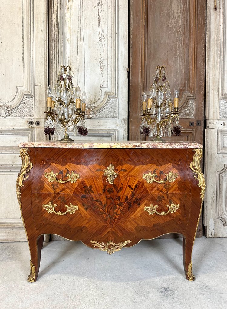 Louis XV style marquetry chest of drawers 20th century