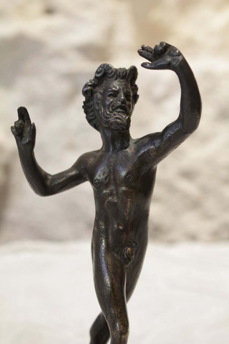 Scultura in bronzo "Fauno danzante" della fine del XIX secolo