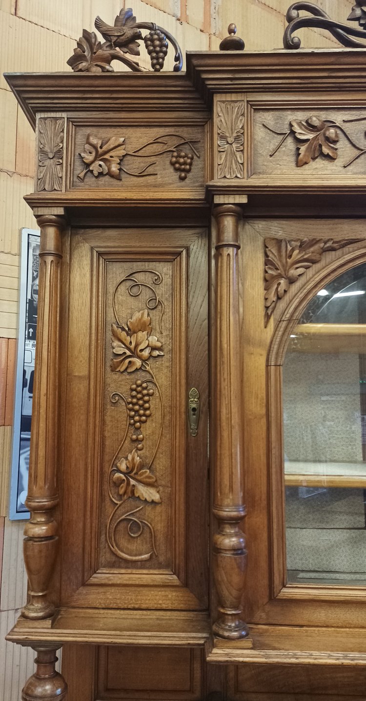 Carved oak sideboard with grapevine decoration Art Nouveau period