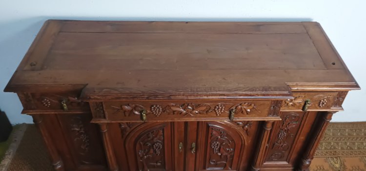 Carved oak sideboard with grapevine decoration Art Nouveau period